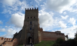 Замки Волыни